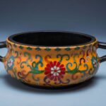 明宣德 銅胎黃地掐絲琺瑯纏枝雙耳爐