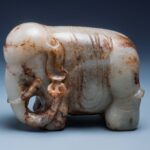 玉雕象