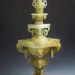 玉雕螭龍紋塔式銜環香薰爐